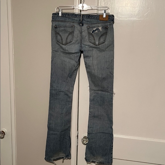 Hollister Women's Distressed Blue Jeans - Picture 3 of 7